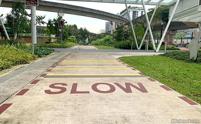 link between One Punggol and Punggol MRT Station