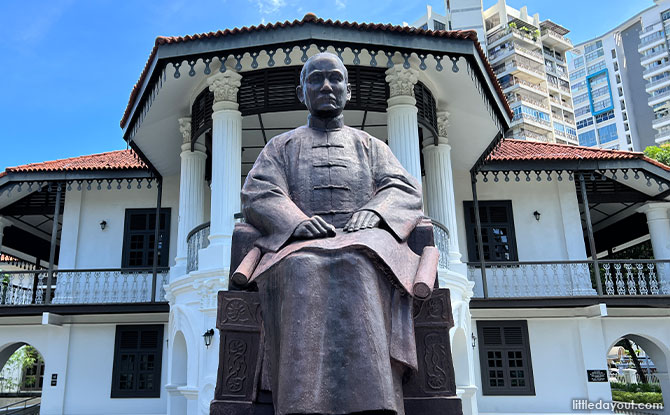 bronze statue of Dr Sun Yat Sen
