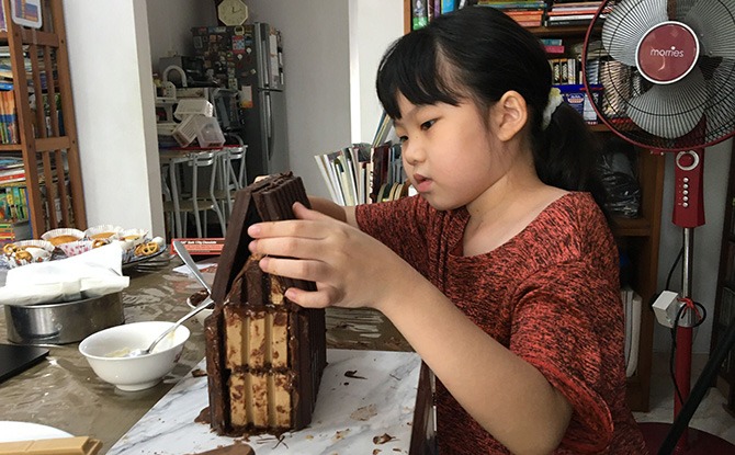 A Precious Christmas To Share: Crafting Chocolatey Confections – Rudolph Butter Cupcakes & No-Bake Christmas House 5 A Precious Christmas to Share: Little Day Out x FairPrice Family Christmas Food Crafting Virtual Class - Christmas House