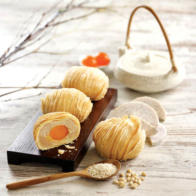 Traditional Teochew Yam Pastry Mooncake