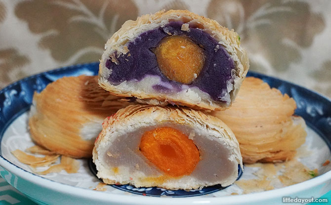 Teochew mooncakes with premium fillings