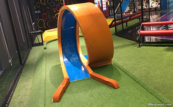 VS Park, EXPOCITY, Osaka: Sporty Japanese Game Show Fun 7 Mini golf course