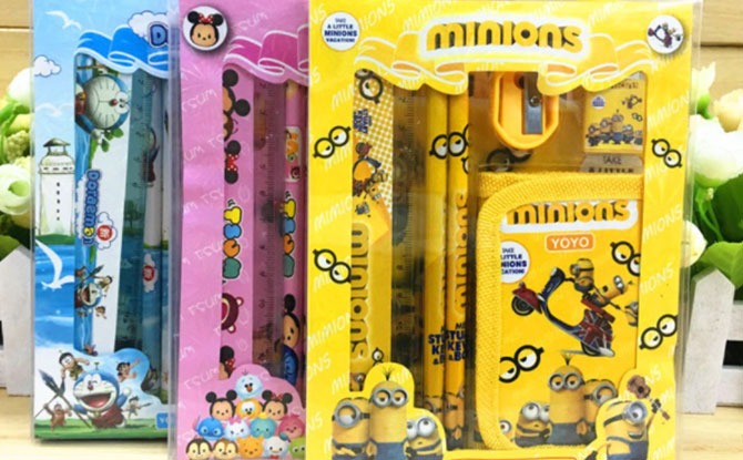 Illumination Minions Wallet with Free Stationary Set Party Favors Gift for Kids 