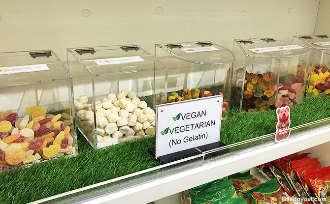 vegan and vegetarian gummy section