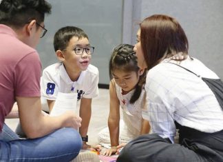 Bite-sized Parenting: What Are The Online Risks Facing Children 8 to 12? We Ask A Digital Literacy Educator What Are The Online Risks Facing Children 8 to 12? We Ask A Digital Literacy Educator