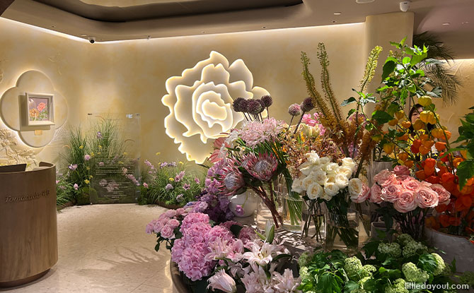 A Space Where Food Meets Flowers