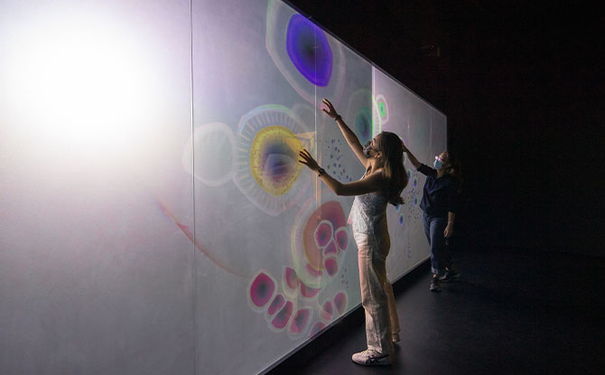 Virtual Realms: Videogames Transformed At ArtScience Museum – Crossing Between Physical & Virtual Worlds 3 WALL 2021 in CONNECTION