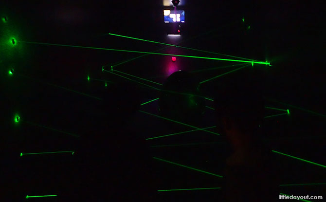 Laser Maze Spaceship