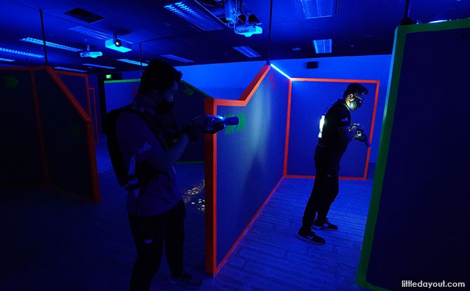 Laser Tag At Singapore Discovery Centre: Black Lake Laser Battlefield Players