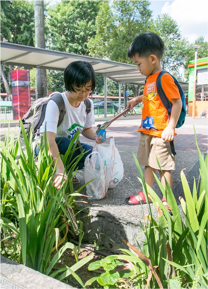 Habitat Singapore: How Families Can Support Other Families Locally 4 clean up their neighbourhood