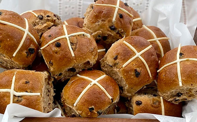 Hot cross buns Baker & Cook