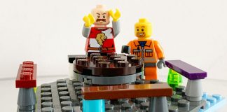 How To Build A LEGO Merry Go Round