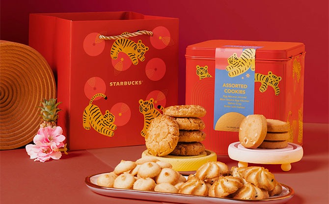 Starbucks assorted cookies and wafer rolls