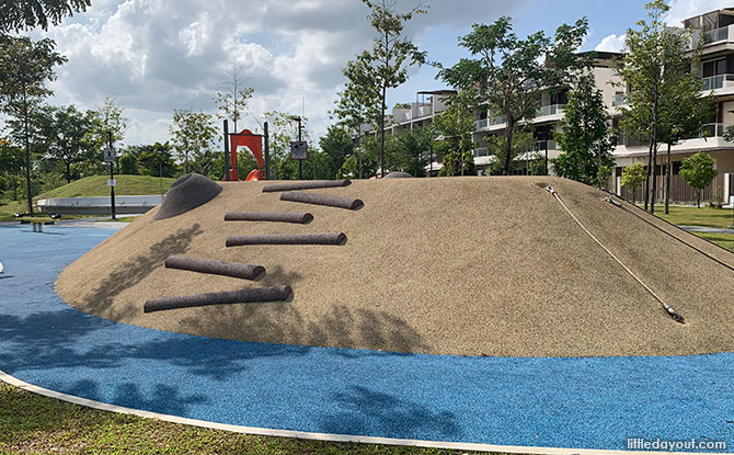 Ang Mo Kio Linear Park Playground