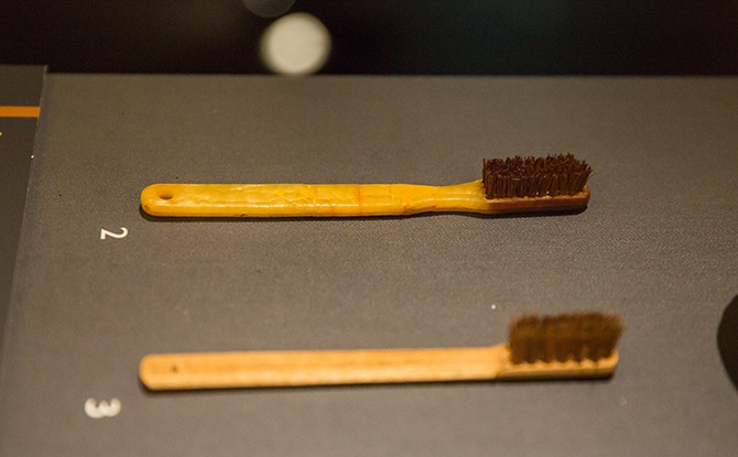 09 Toothbrush c. 1942−1945 Bamboo and coconut fibre Gift of the family of Forbes Wallace 2019 00638 Collection of the National Museum of Singapore
