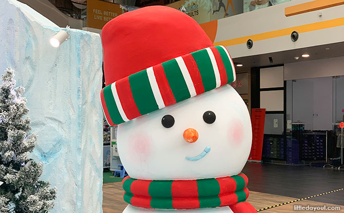 Snowman at Aperia Mall