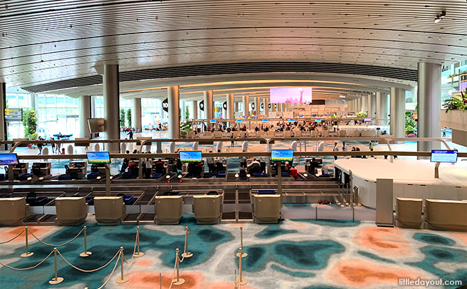 Changi Airport Terminal 2 Departure Hall