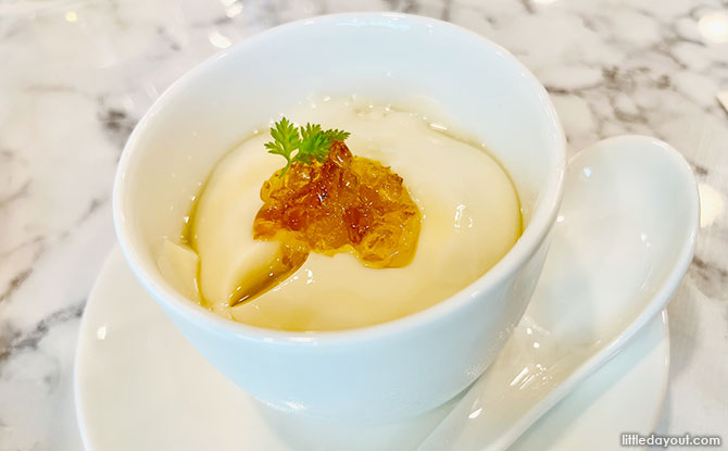 Chilled Beancurd Jelly with Peach Gum