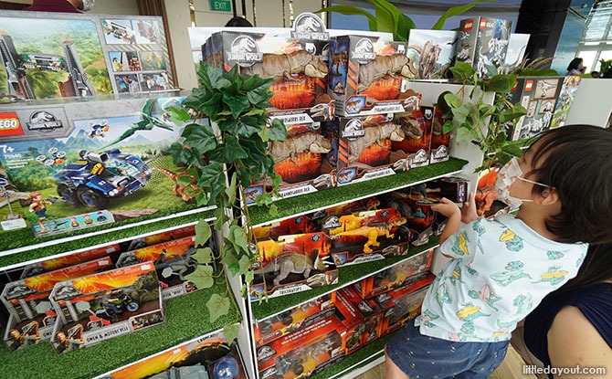 09 jurassiccafe