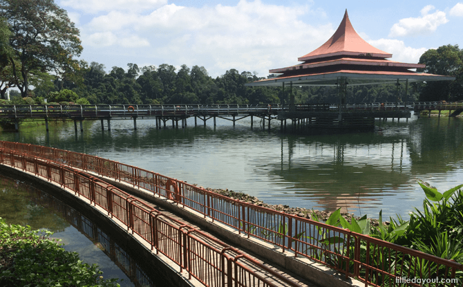 Submerged walkway