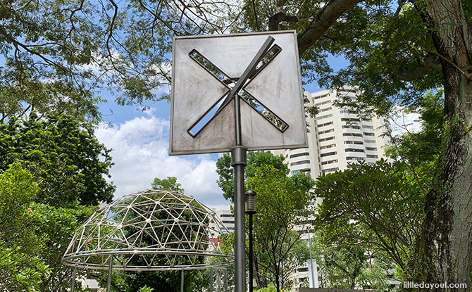 oscillating beam optical sculpture