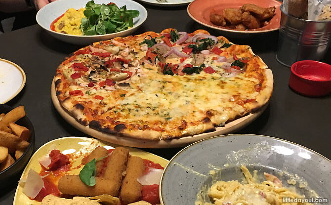 Trapizza: Amazing Food Trapizza: Amazing Food, Family-friendly Beachfront Dining At Sentosa