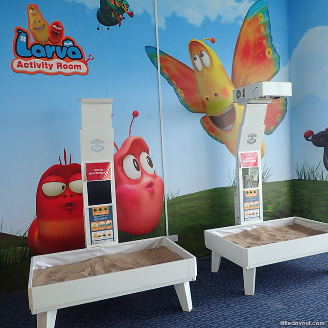 Sand activity, Larva Activity Room