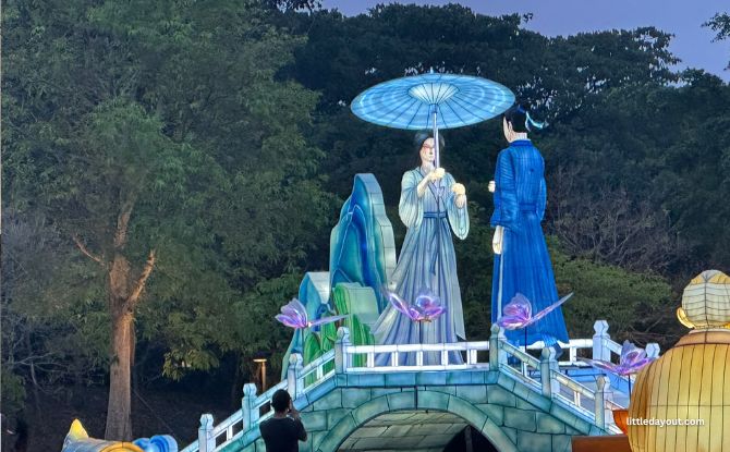 Lights By The Lake 2026: Mid-Autumn Festival Lanterns At Jurong Lake Gardens 2 Lights by the Lake 2026 couple