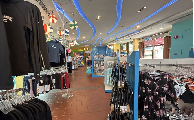 Adventure Cove Waterpark, Resorts World Sentosa: Ultimate Guide & Protips 3 Reef N Wave Wear