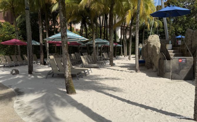 Adventure Cove Waterpark, Resorts World Sentosa: Ultimate Guide & Protips 23 Sandy Spot
