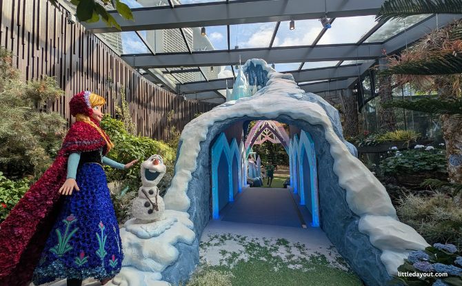Disney Garden Of Wonder Returns To Floral Fantasy, Gardens By The Bay 7 A snowy winterscape ushers visitors into the world of Frozen, where topiaries of Anna, Olaf and Elsa flank a miniature ice palace