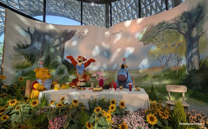 Disney Garden Of Wonder Returns To Floral Fantasy, Gardens By The Bay 4 join Pooh and pals Eeyore, a bouncing Tigger and twirling Piglet for a garden picnic party.