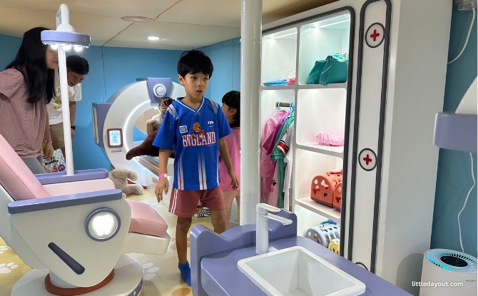 DreamDora: Indoor Playground At Dunearn Mall With Mini Ferris Wheel & More 6 Play Pretend Spaces: Visit the Doctor's Office