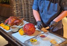 Dusit Thani Laguna Singapore: Passport to Christmas Buffet