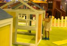 Fanpekka Johor Bahru Aeon Mall: Imaginative Play Building Houses & Running Shops