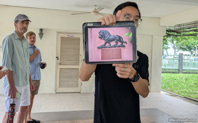 Commonly known as Or Sai in Hokkien translated as black lion