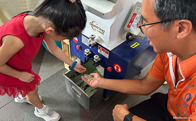Interactive Eco-Booths & Stamp Rally At 5 HDB Malls In Woodlands From 13 to 29 March: Turn Trash To Treasure During The School Holidays 10 Let’s Turn Trash to Treasure at 5 HDB Malls in Woodlands from 13 to 29 March