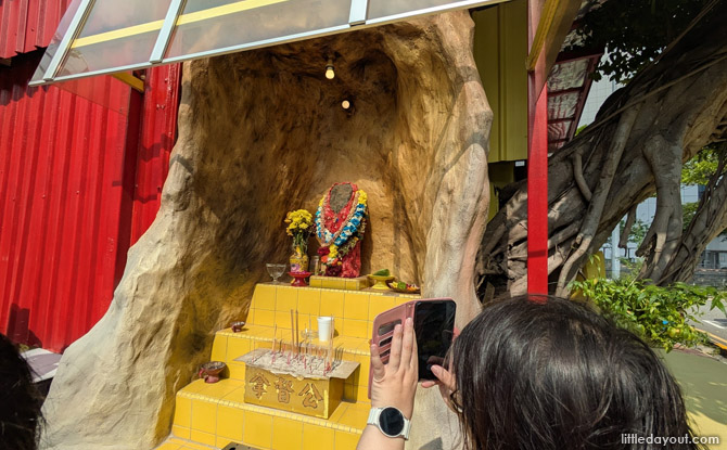 Five Highlights Of Hidden Heritage Tour “Don’t Call Us Poor – Hidden Lives At Lavender” 2 Worshipping a Rock?