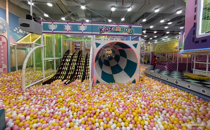 Indoor Kid-friendly Activities In Batam: Weatherproof Fun In Malls 9 Kidslandia - Grand Batam Mall