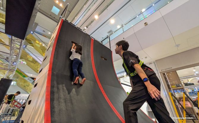 Unleash Your Inner Ninja: Obstacle Course At The Centrepoint & Jumptopia Playgrounds At Frasers Property Singapore Malls This June Holidays 7 Kiztopia Ninja TrialsWall 1