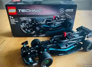 LEGO Technic 42165 Mercedes-AMG F1W14E Pull Back Review LEGO Technic 42165 Mercedes-AMG F1W14E Pull Back Review