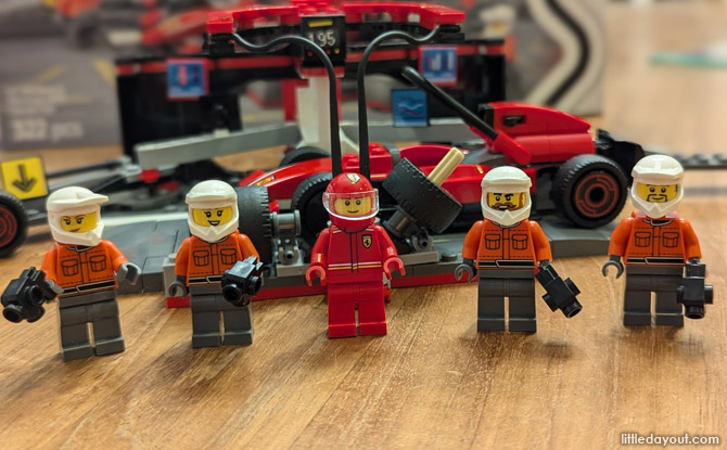 LEGOf1pitstop 03