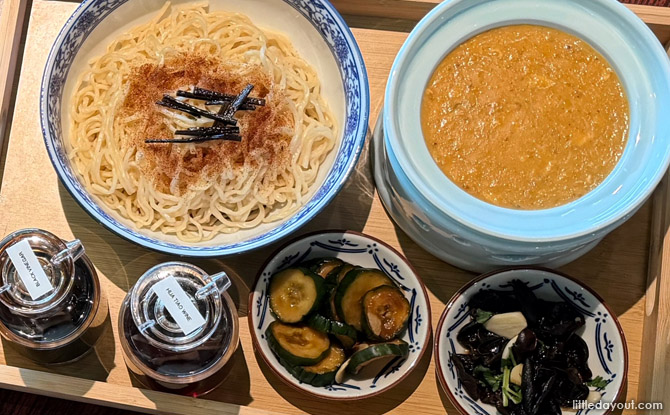 Lo Hey HK Restaurant: Brand-new Cantonese Sizzling Claypot Series 3 Signature Hairy Crab Roe Noodles