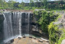 Mandai Wildlife West: Food, Restaurants & Playgrounds Mandai Wildlife West Waterfall