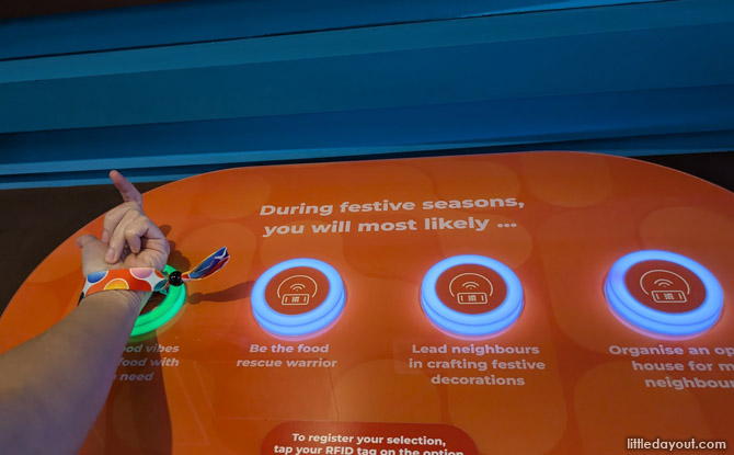 Free Entry To Our Community Gallery At NACLI, South Buona Vista 2 First, collect your personalised RFID tag to optimise the interactive experience at the gallery.