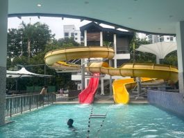 Pasir Ris Swimming Complex: Perfect For Slow Family Days