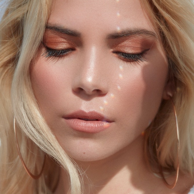 Eyeshadow Palettes That Create Stunning Looks 13 Rare Beauty eyeshadow Photo by Jonaorle on