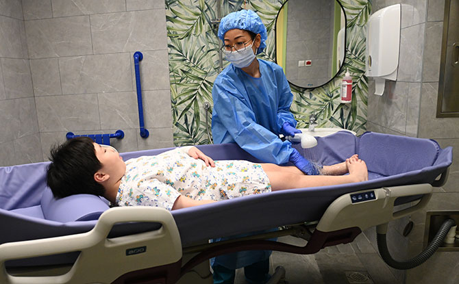 specialised shower bed