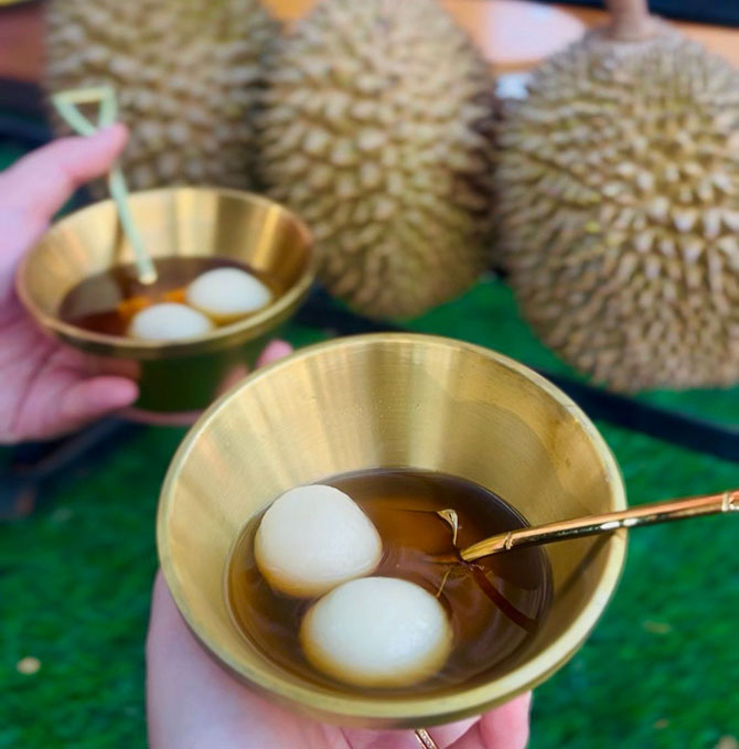 Chinatown Singapore Winter Solstice Celebration 2025: Festivities Along Smith Street On 21 Dec 2 Festive Highlight: Exclusive Tang Yuan Experience