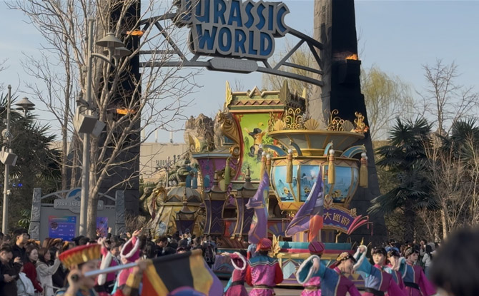 Universal Studios Beijing: Top Tips & Must-Knows Before Visiting 6 keen on catching the parade